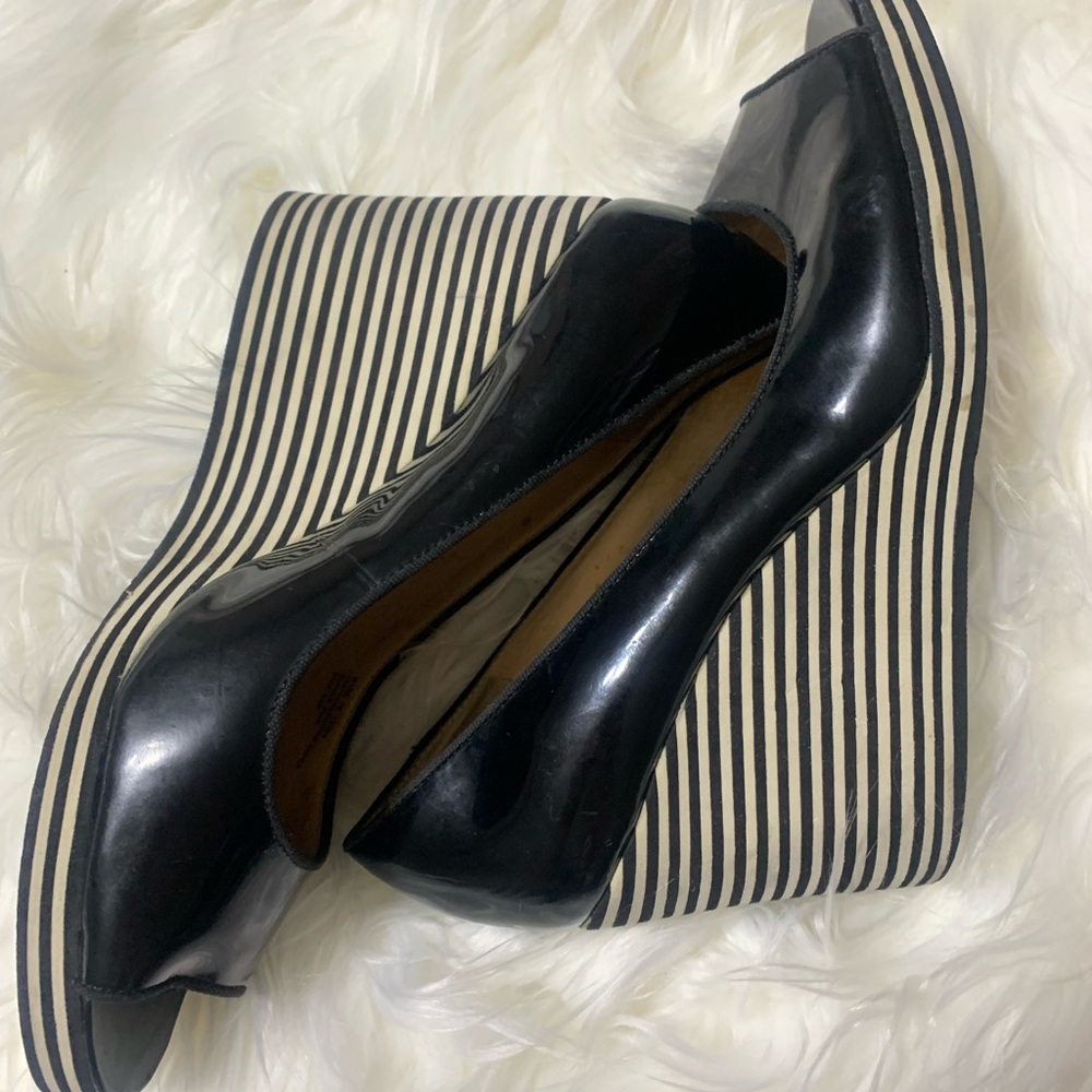 Michael Kors black wedge shoes size 8.5